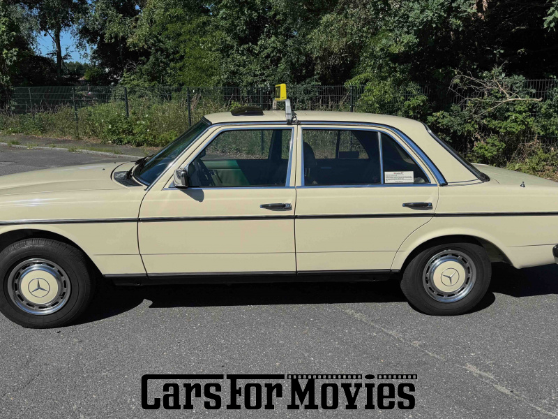 CarsForMovies | Mercedes Benz 200d (W123) 1981 Deutschland Beige Grün Einsatzfahrzeug Taxi DE - Schleswig-Holstein 7749 Taxi
Filmtaxi